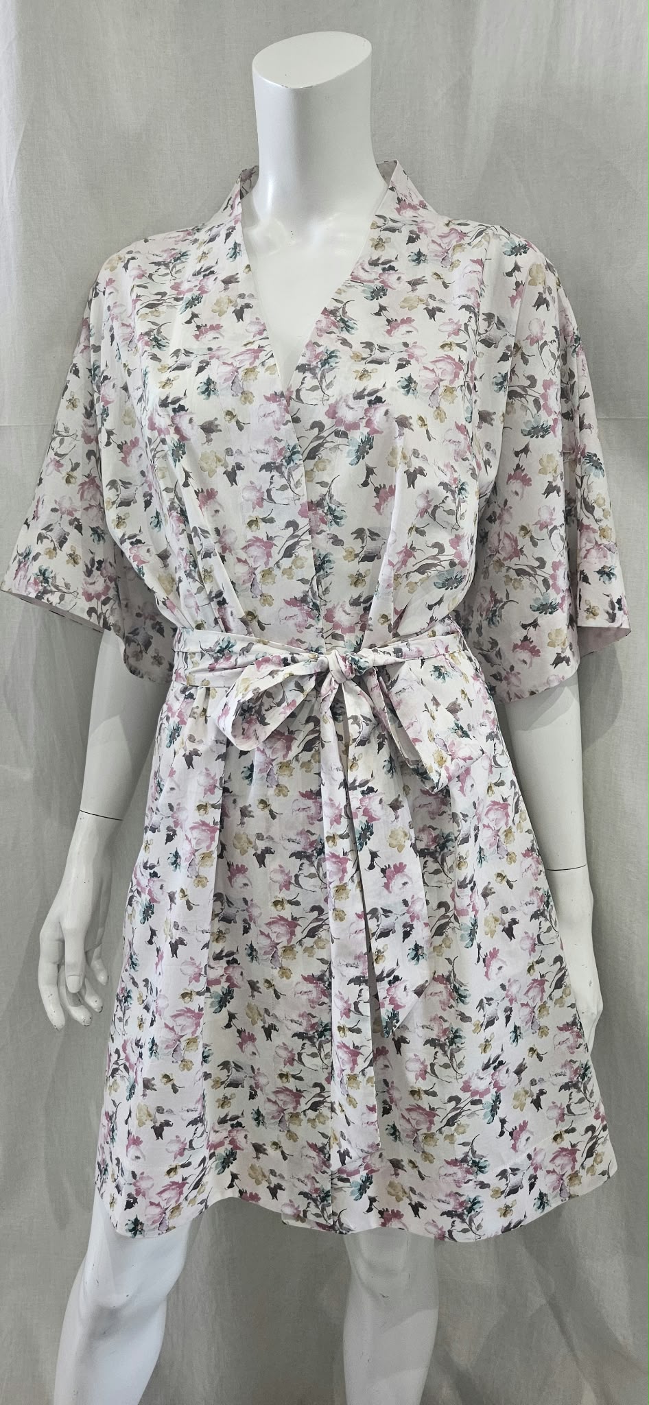 liberty print raining rosebuds short kimono
